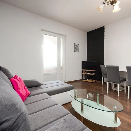 Julia In Biograd Apartament