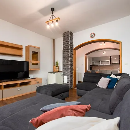 Apartment Julia In Biograd