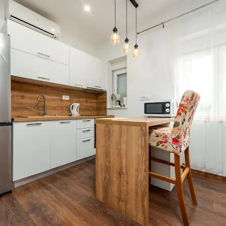 Apartment Julia In Biograd