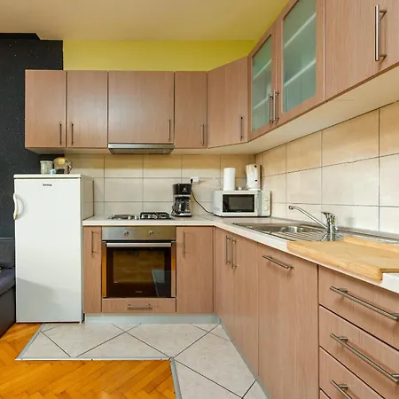 Julia In Biograd Weißenburg