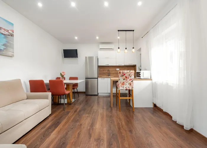 Julia In Biograd Апартаменты Биоград-на-Мору