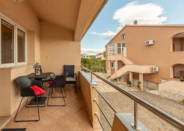 Апартаменты Julia In Biograd *