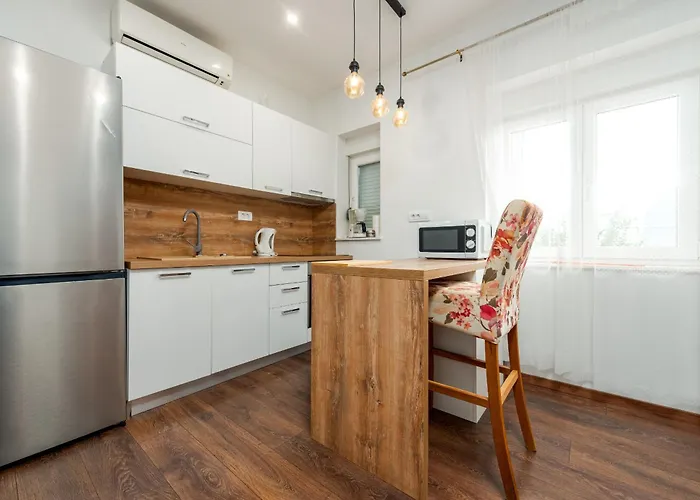 Apartment Julia In Biograd